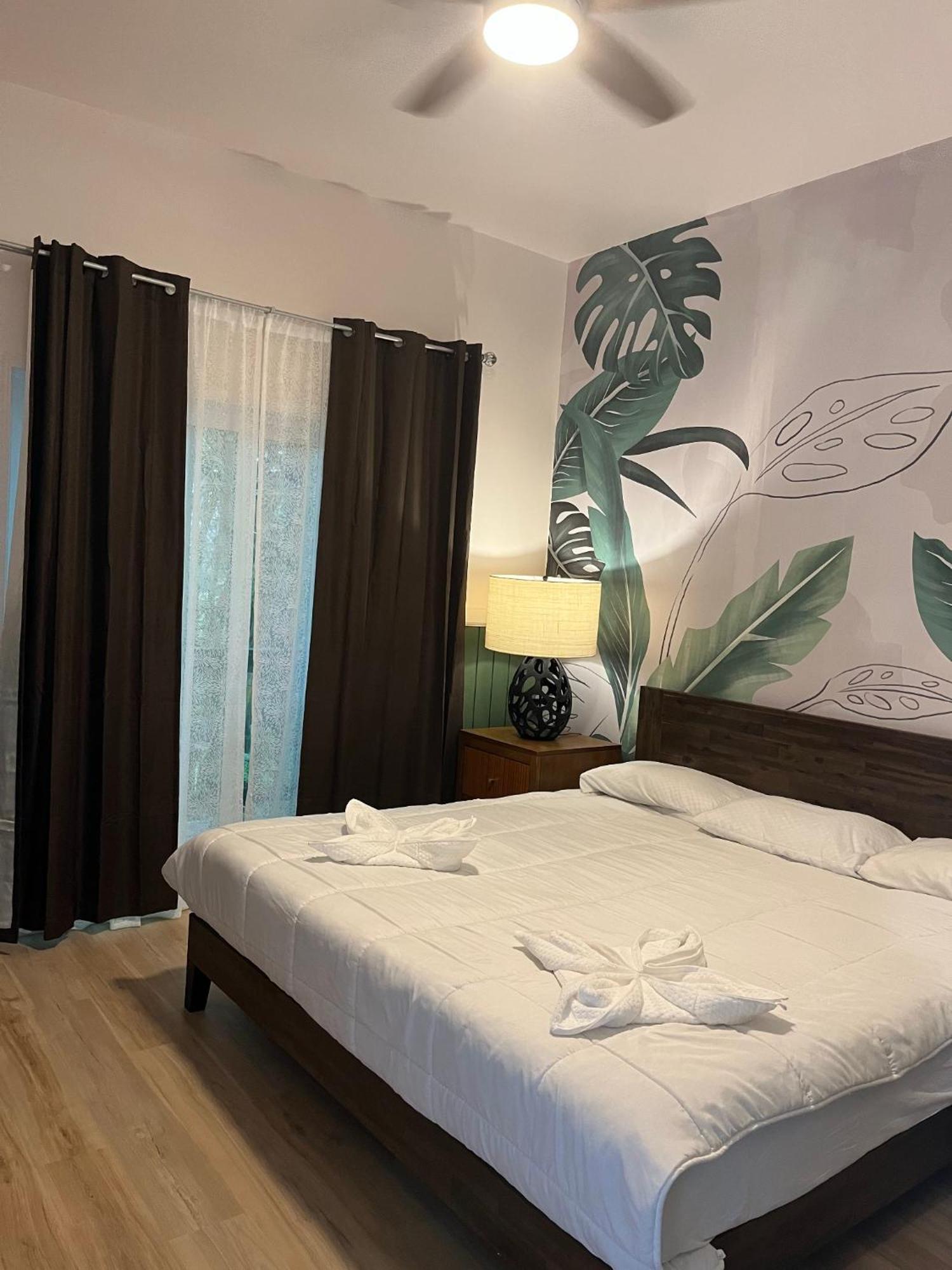 Wild Ginger Hotel ヒロ エクステリア 写真